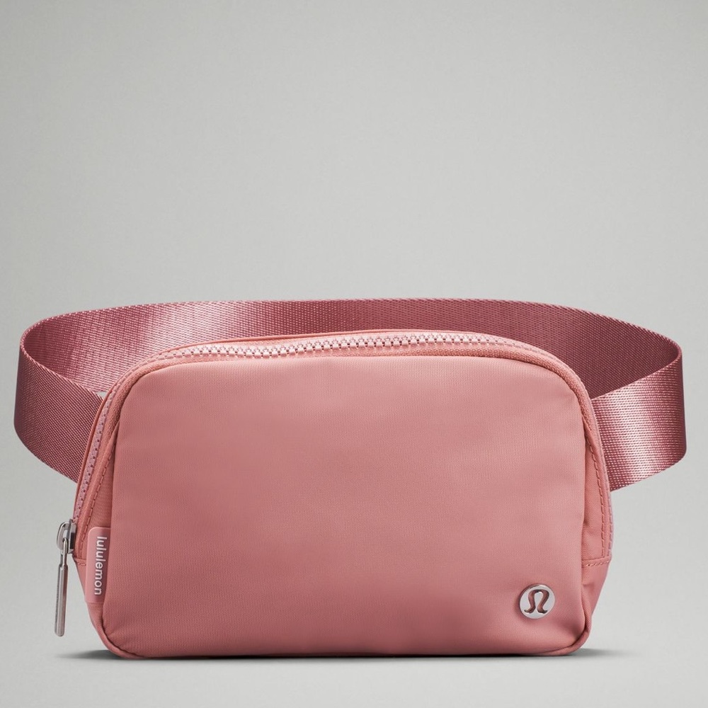 Lululemon Everywhere Belt Bag 1L